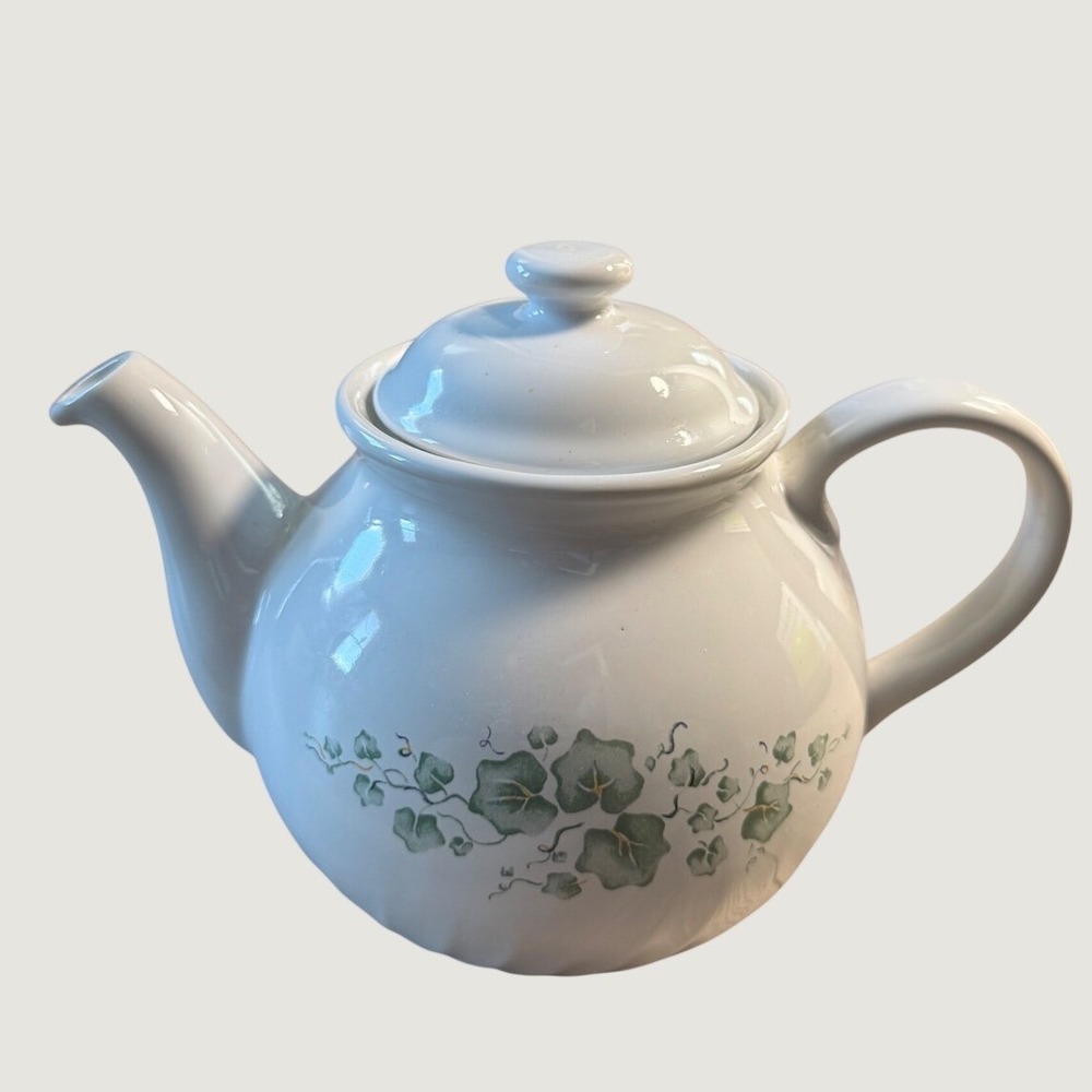 Corelle English Ivy Teapot White Ceramic Green Leaf Pattern Vintage Style Lid
